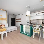 Apartment With Private Terrace By Nearto Pl Krakau